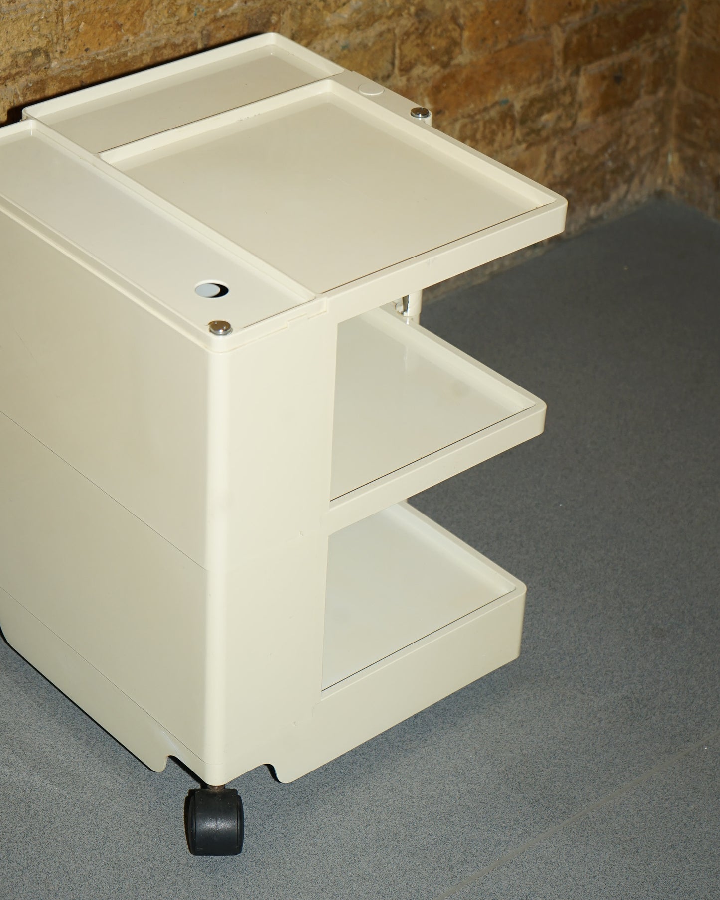 Boby Trolley – Bieffeplast - in the corner shop