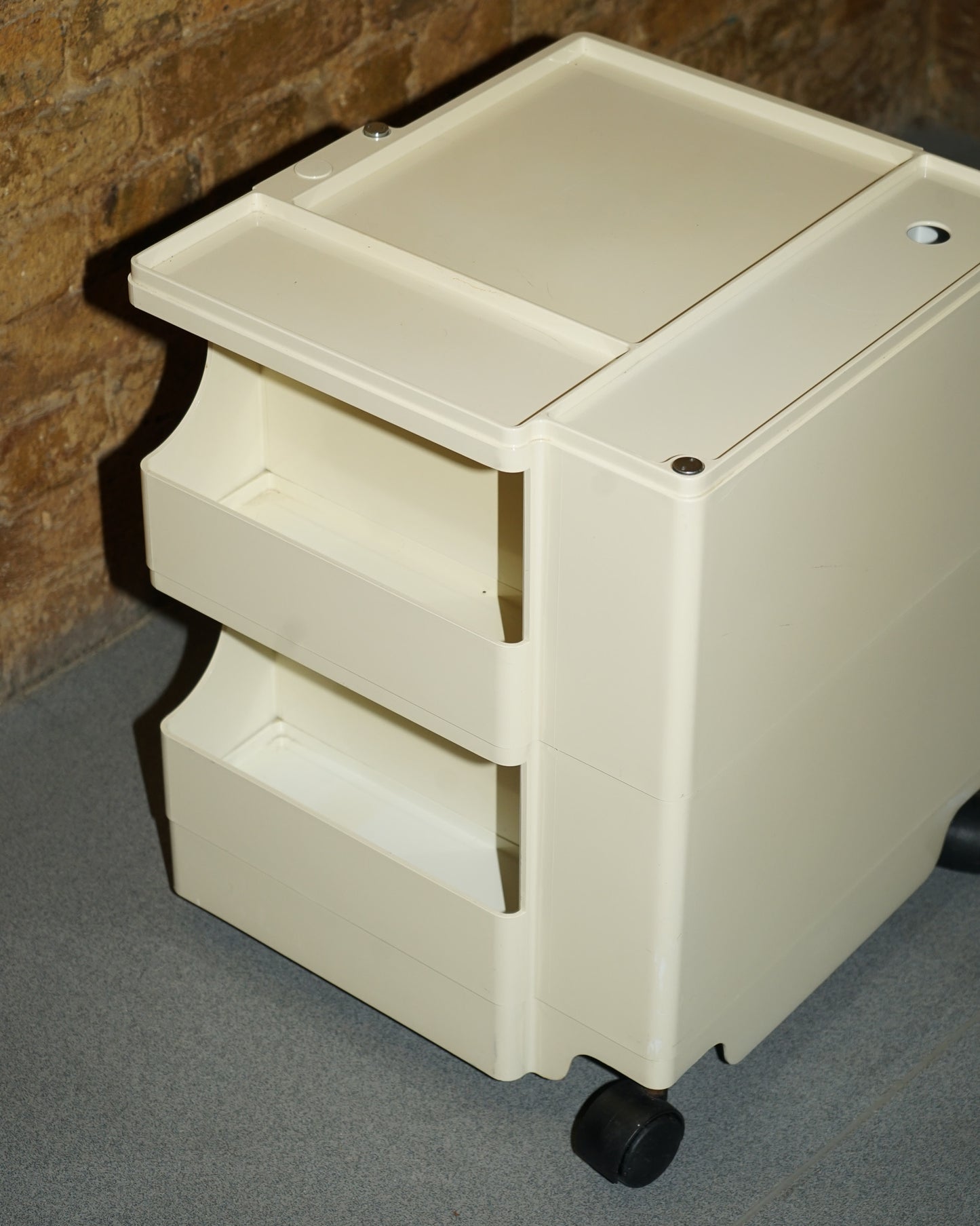 Boby Trolley – Bieffeplast - in the corner shop