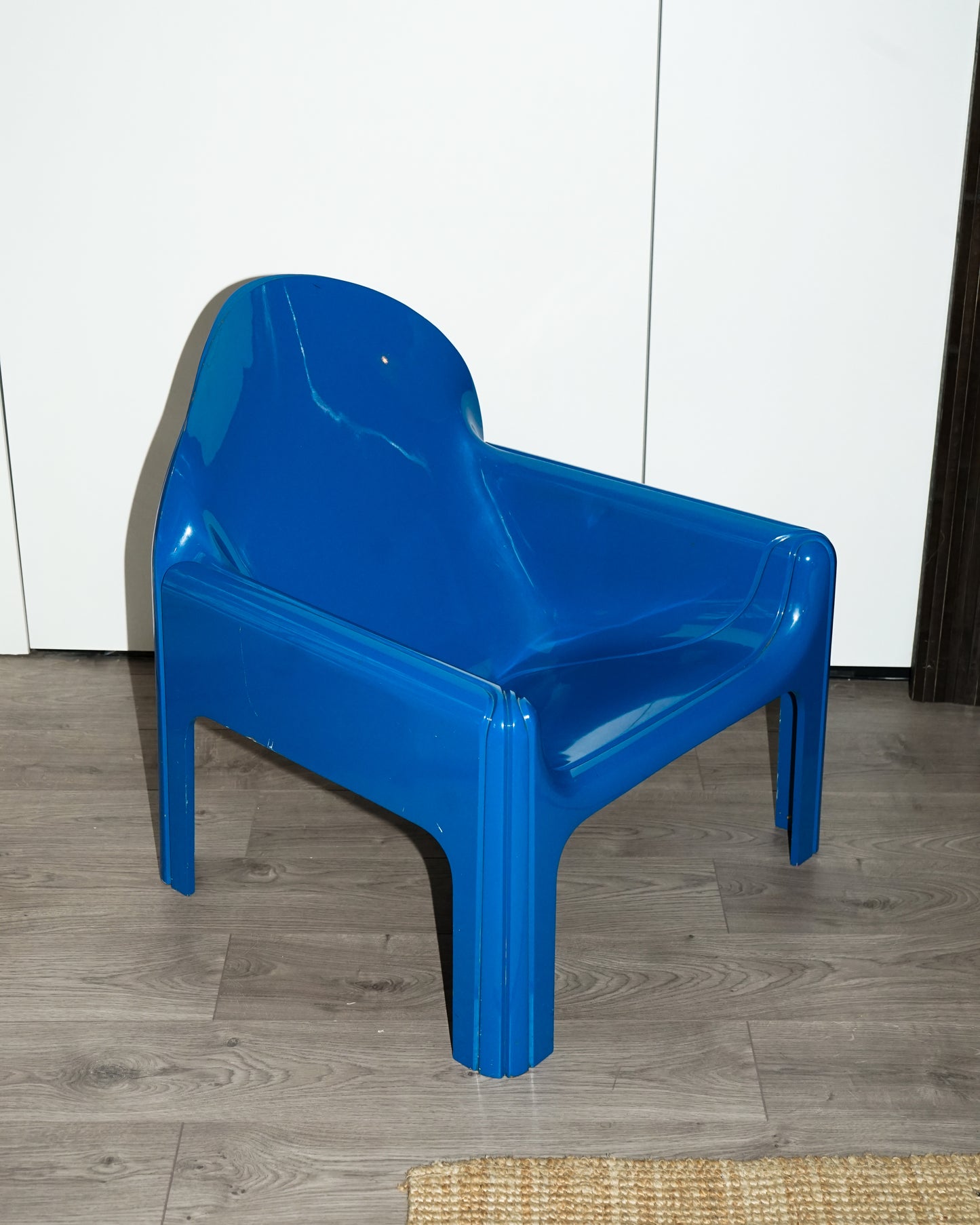 Lounge Armchair – Kartell