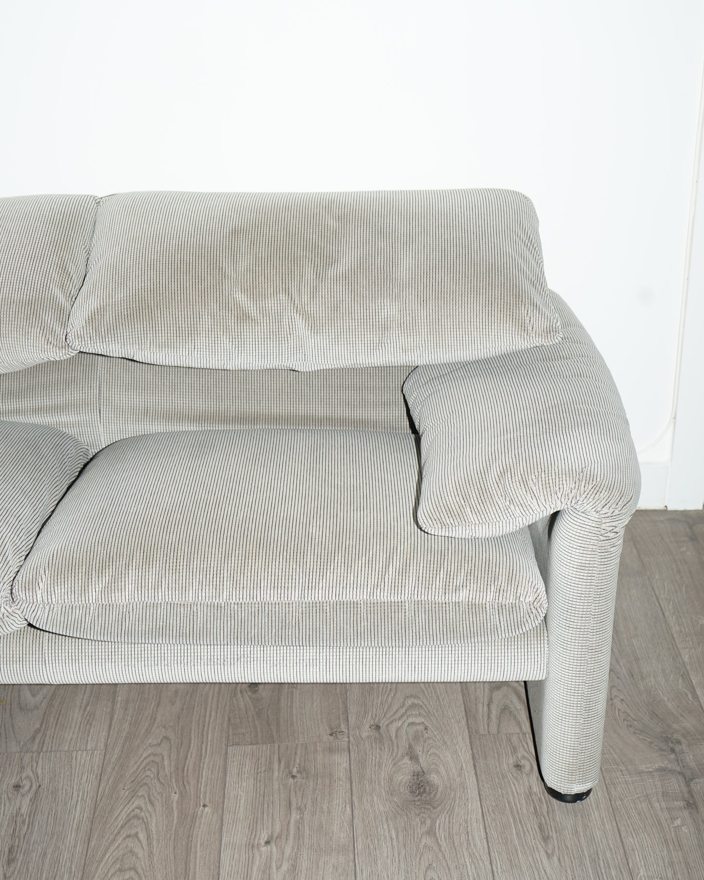 Light Grey Two Seater Maralunga Sofa – Cassina