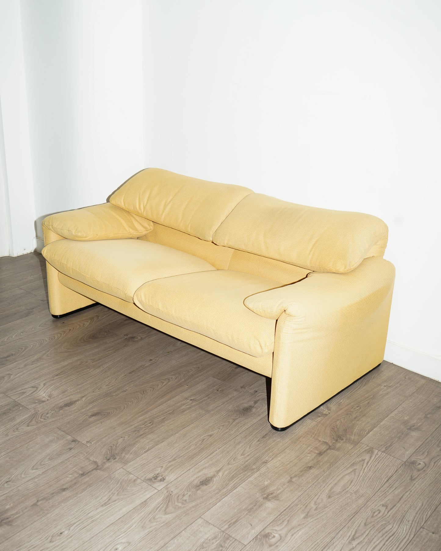 Butter Yellow Two Seater Maralunga Sofa – Cassina