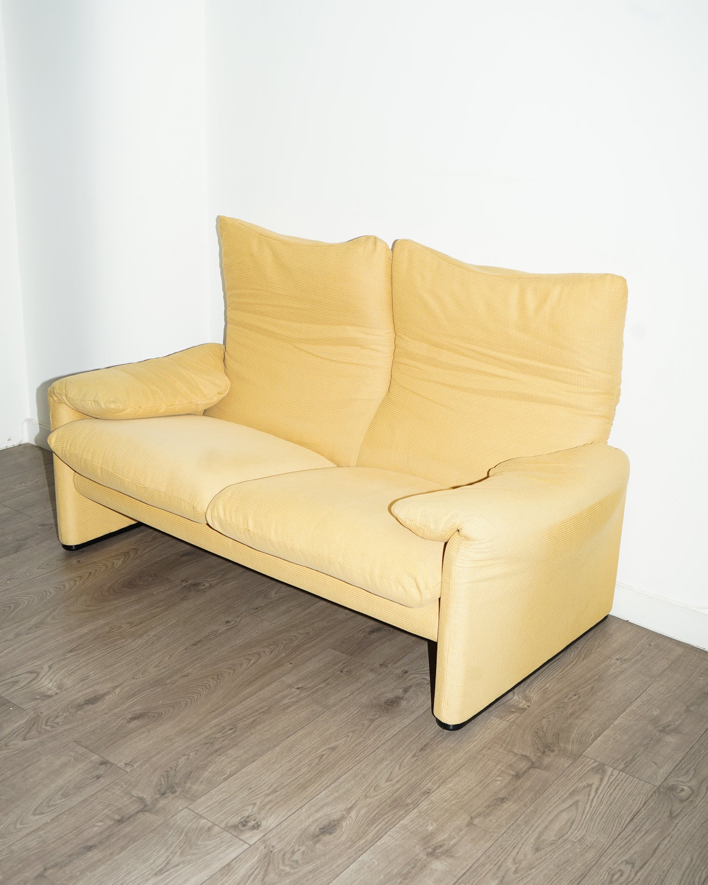Butter Yellow Two Seater Maralunga Sofa – Cassina