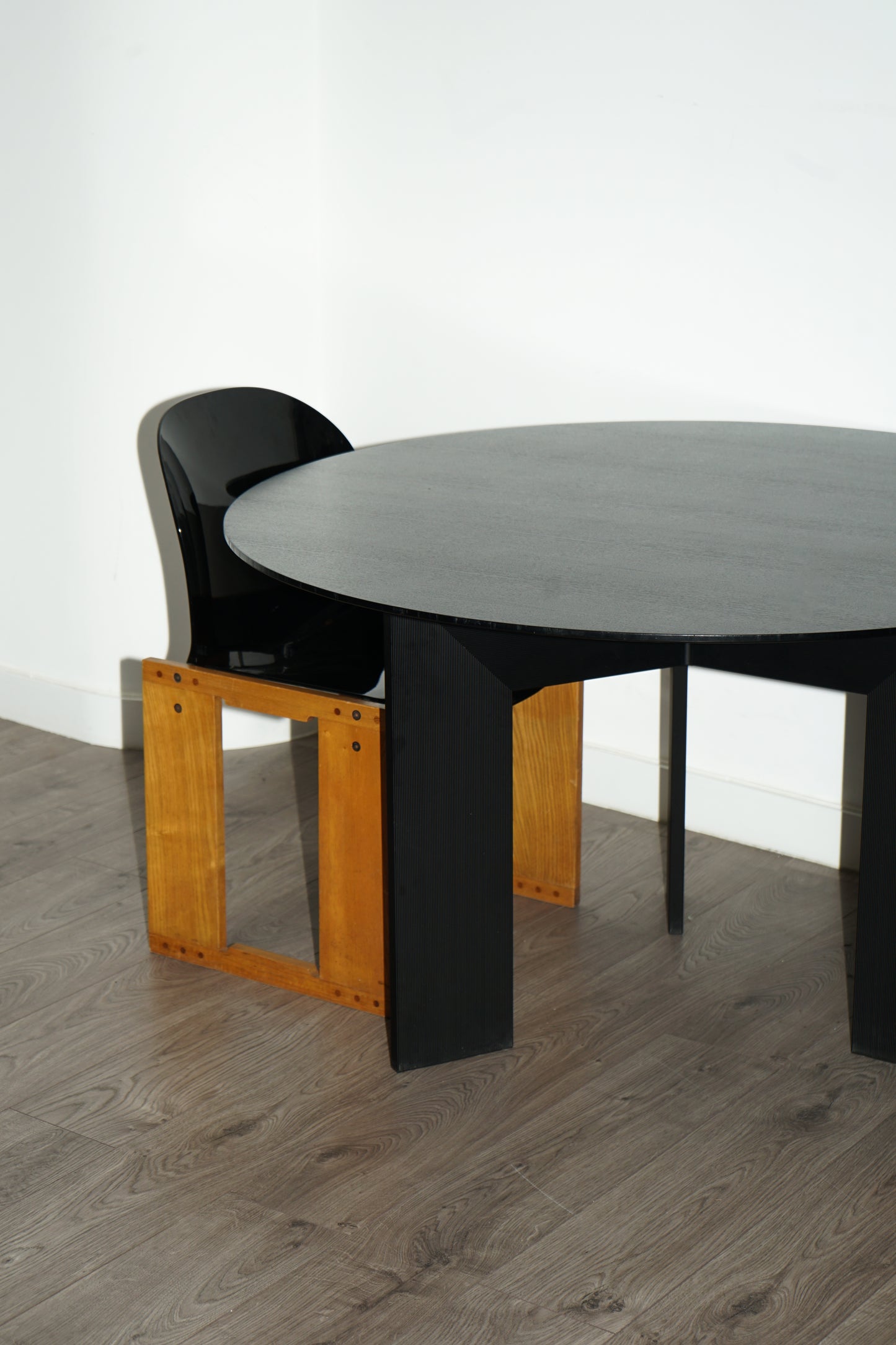 Ypsilon Dining Table – Cini Boeri