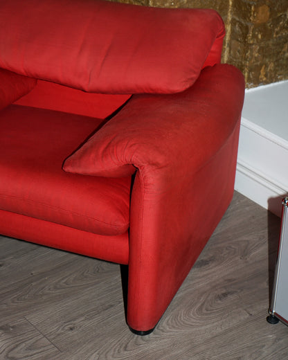 Maralunga Armchair – Cassina - in the corner shop