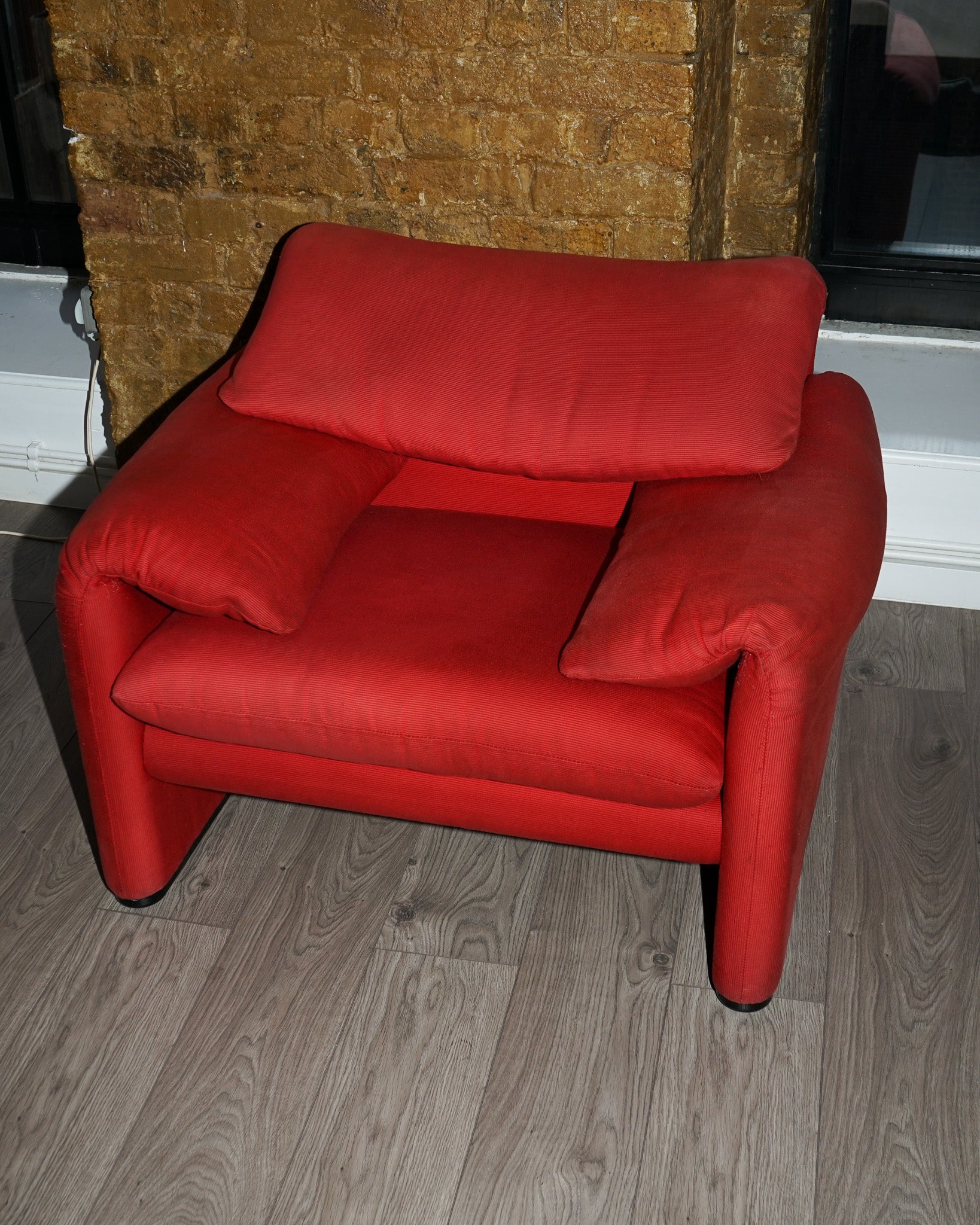 Maralunga Armchair – Cassina - in the corner shop