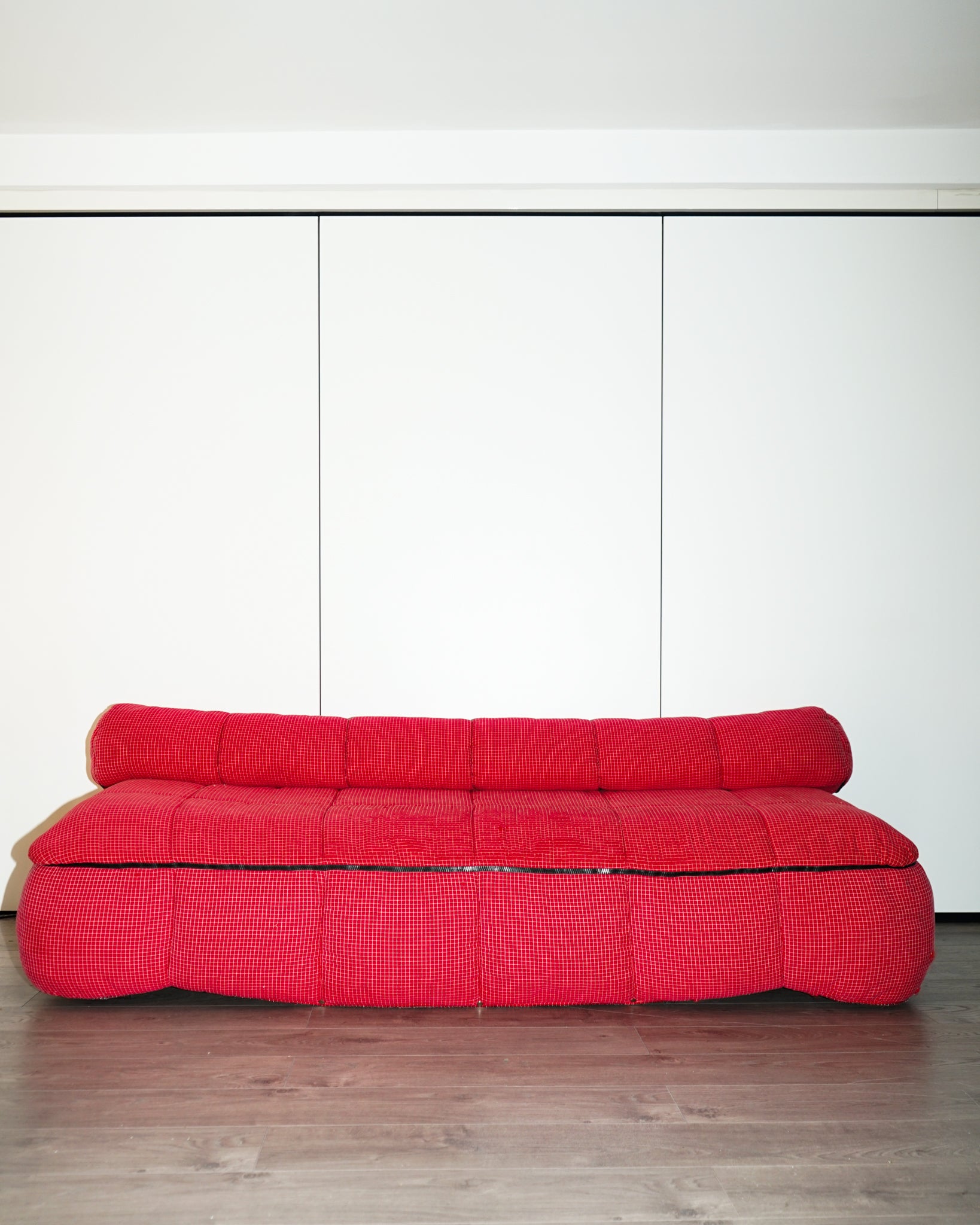 Strips Sofa and Sofa bed – Arflex - in the corner shop