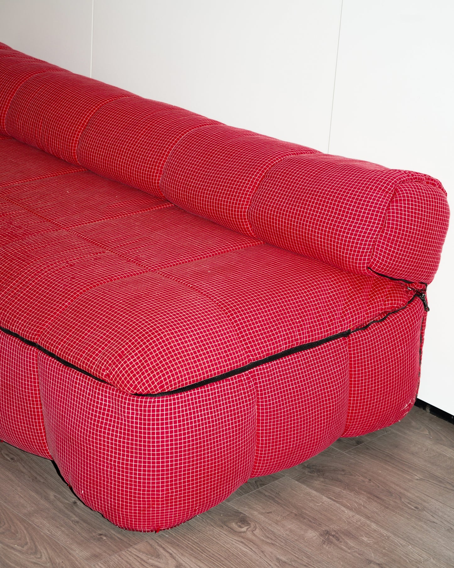 Strips Sofa and Sofa bed – Arflex - in the corner shop