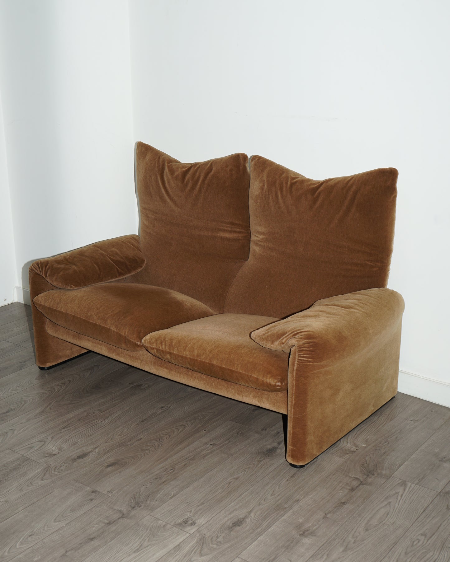 Light Brown Two Seater Maralunga Sofa – Cassina