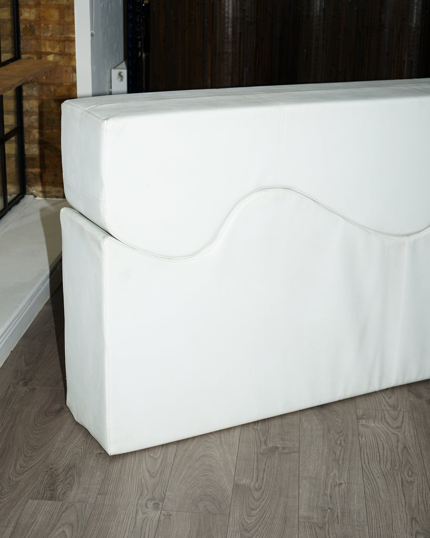 White Superonda Sofa –– Archizoom