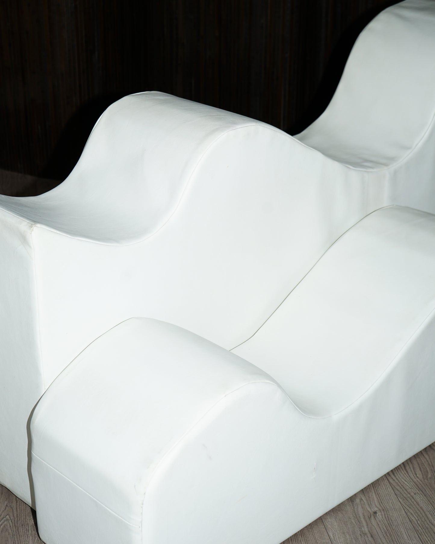 White Superonda Sofa –– Archizoom