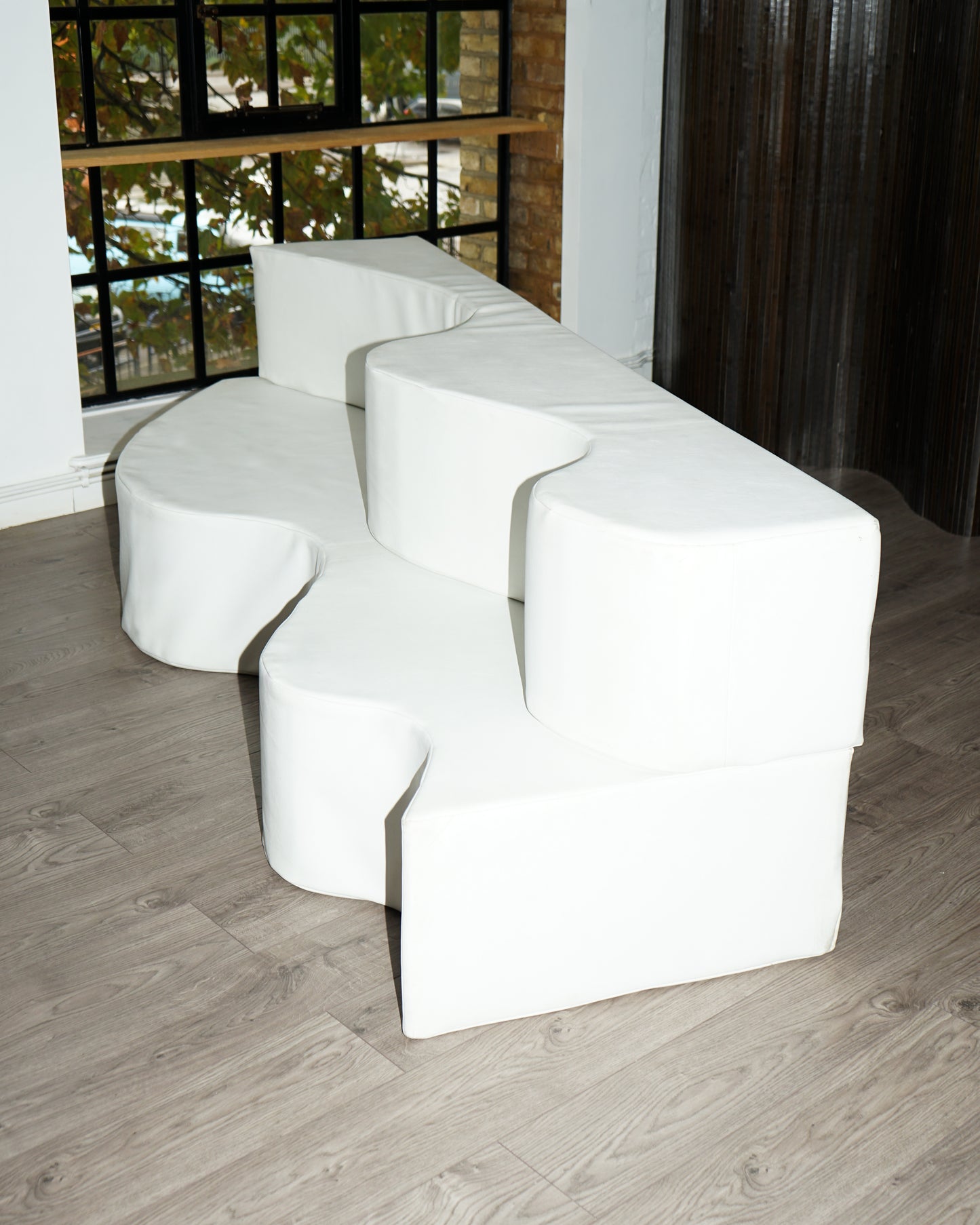 White Superonda Sofa –– Archizoom